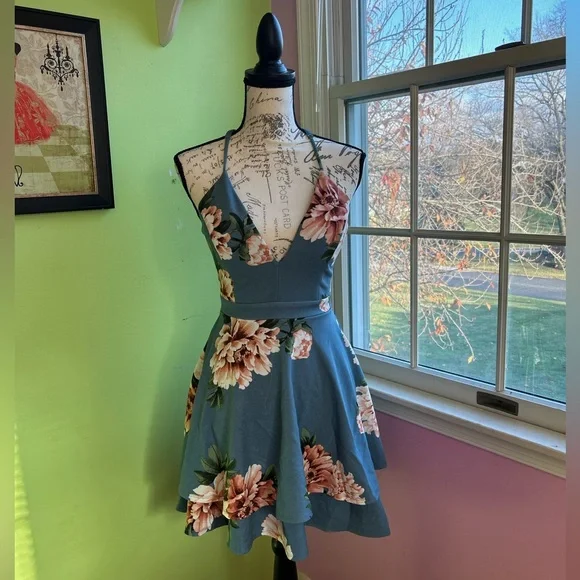 Emerald Sundae Formal Mini Dress - Picture 1 of 6